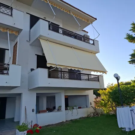 Flower Amazing Beachfront Διαμέρισμα